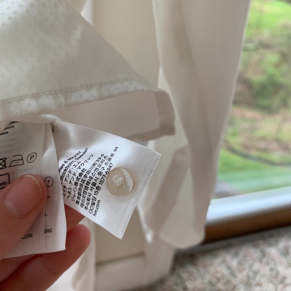 H&M silk button up - Picture 3 of 4